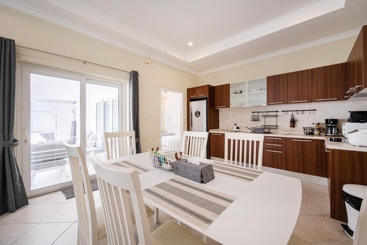 Majestic Residence Pool Villas 2 Bedrooms Private Beach Pattaja Kültér fotó